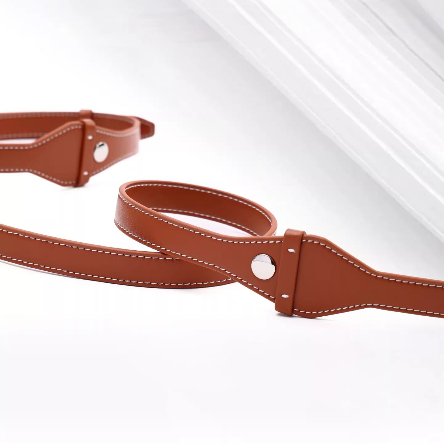 حزام كتف متقاطع لحقيبة أدوات ا - مراجعة Women Bags Goyard وسعره